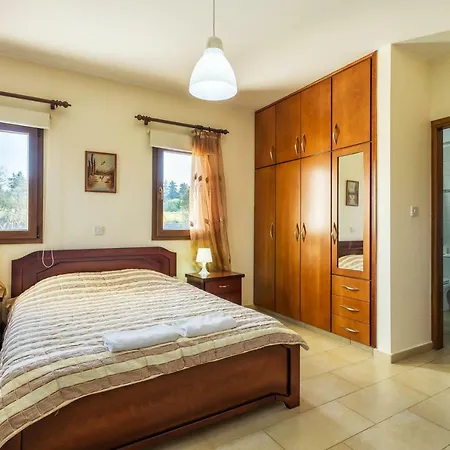 Nikolina Villa Dhrousha