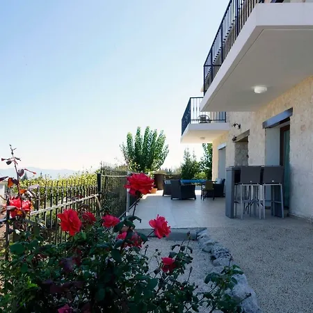 Villa Nikolina Dhrousha