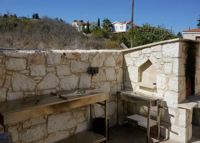 Villa Nikolina Dhrousha