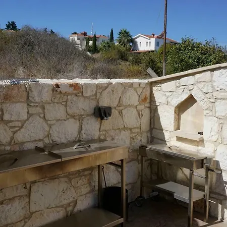 Вилла Nikolina Dhrousha